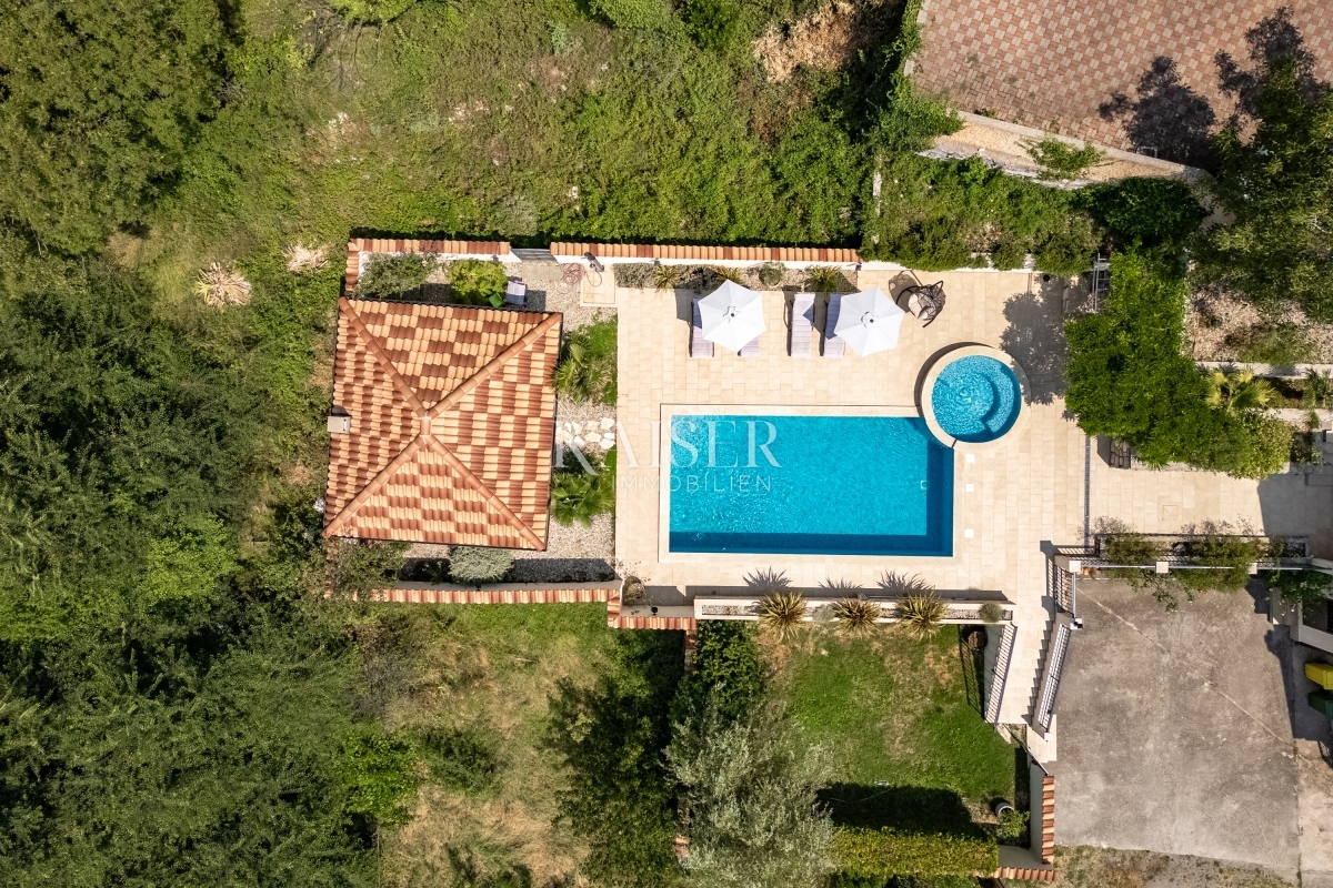 Novi Vinodolski, Bribir - Casa vacanze con giardino e piscina