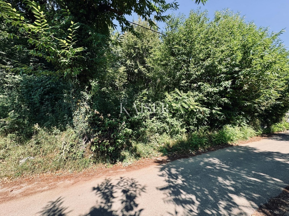 Abbazia, Poljane – Terreno edificabile con vista mare (1.109 m2)