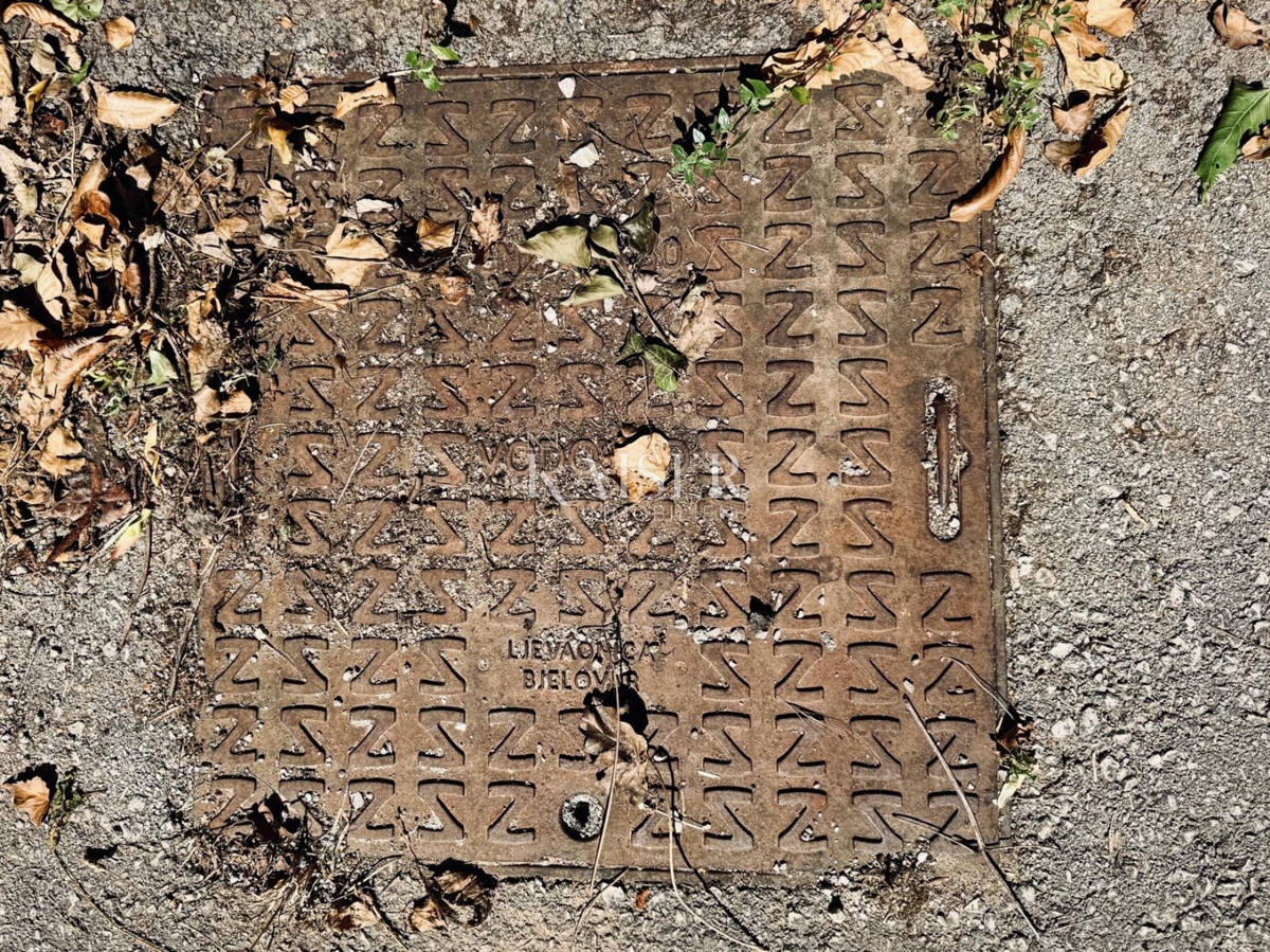 Abbazia, Poljane – Terreno edificabile con vista mare (1.109 m2)