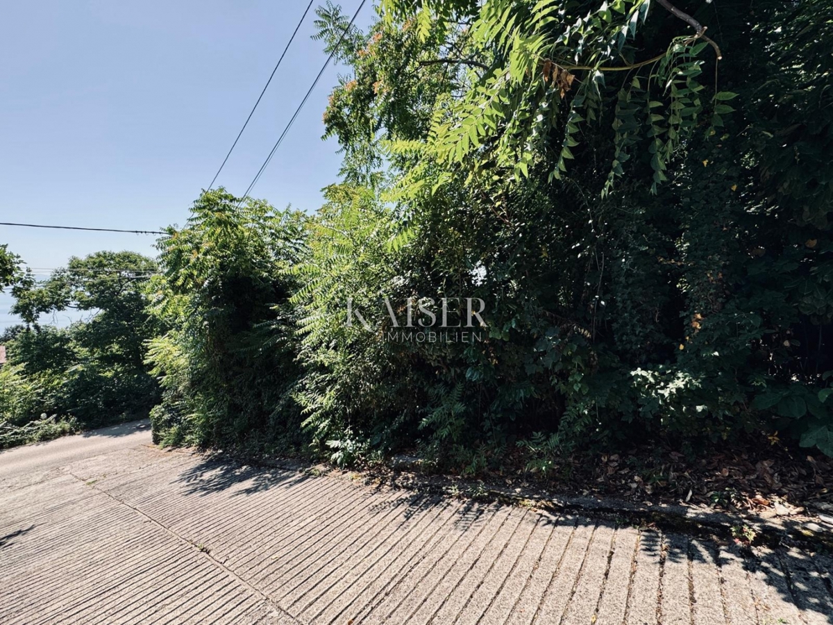 Abbazia, Poljane – Terreno edificabile con vista mare (1.109 m2)