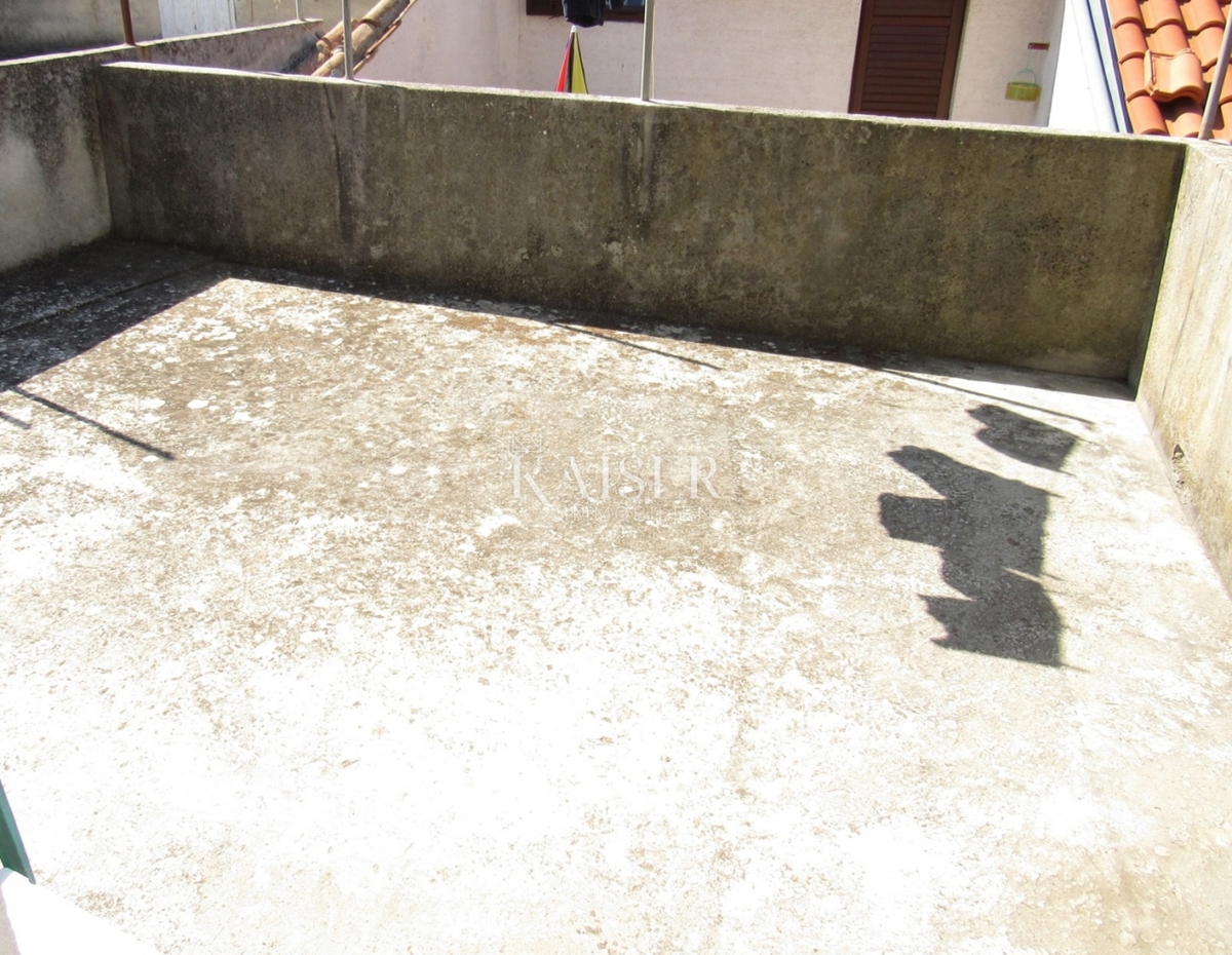 Mali Lošinj, grande casa in pietra nel centro storico