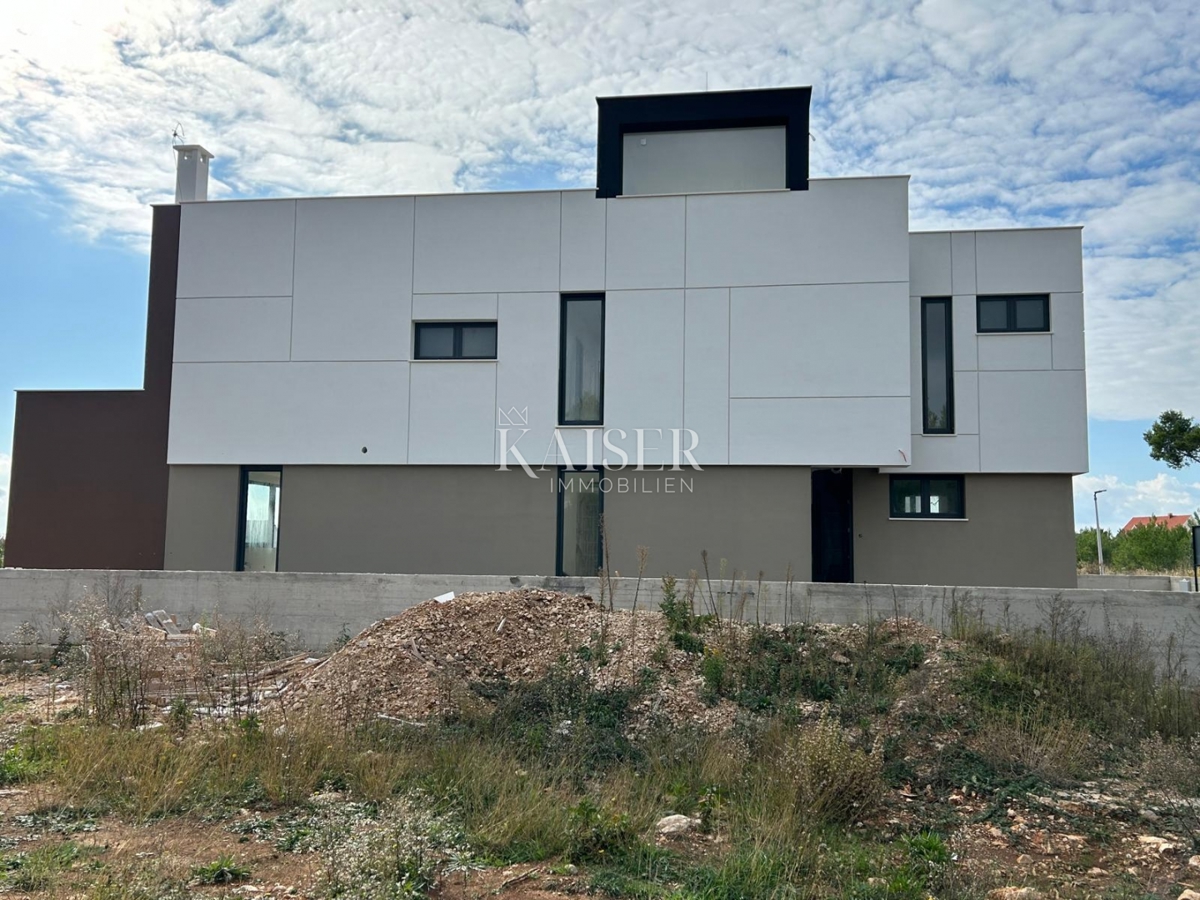 Zara, Privlaka - nuova villa di lusso con piscina in una pineta, a pochi passi dalla spiaggia sabbiosa