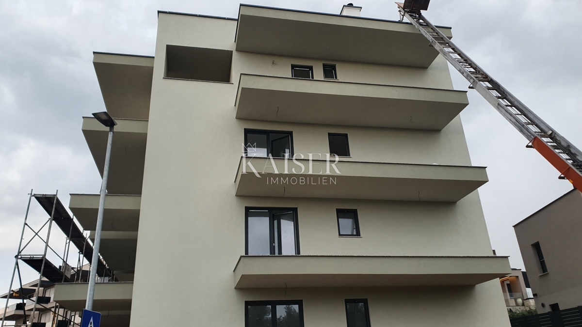 Istria - Parenzo, appartamenti vicino al mare a partire da 180.000,00 euro. 