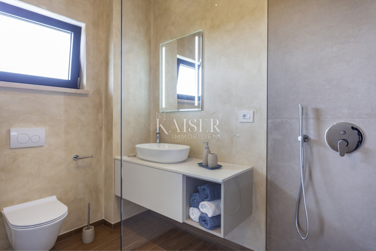 Istria, Svetvincenat - bellissima villa moderna con piscina