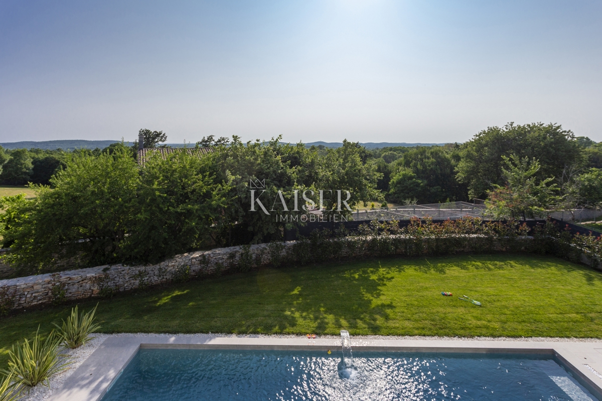 Istria, Svetvincenat - bellissima villa moderna con piscina