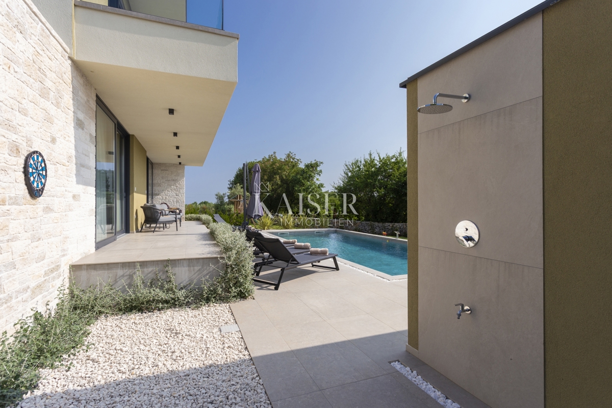 Istria, Svetvincenat - bellissima villa moderna con piscina