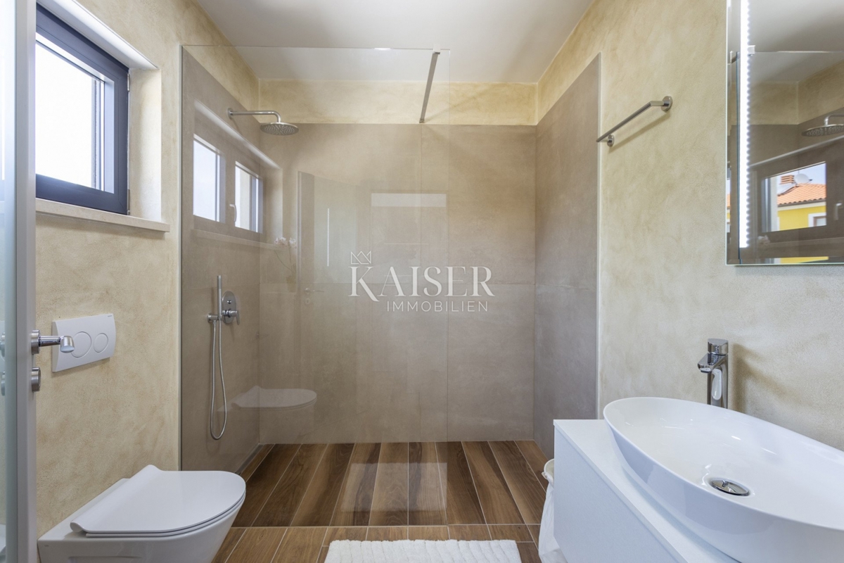 Istria, Svetvincenat - bellissima villa moderna con piscina