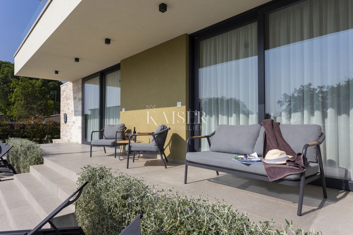 Istria, Svetvincenat - bellissima villa moderna con piscina