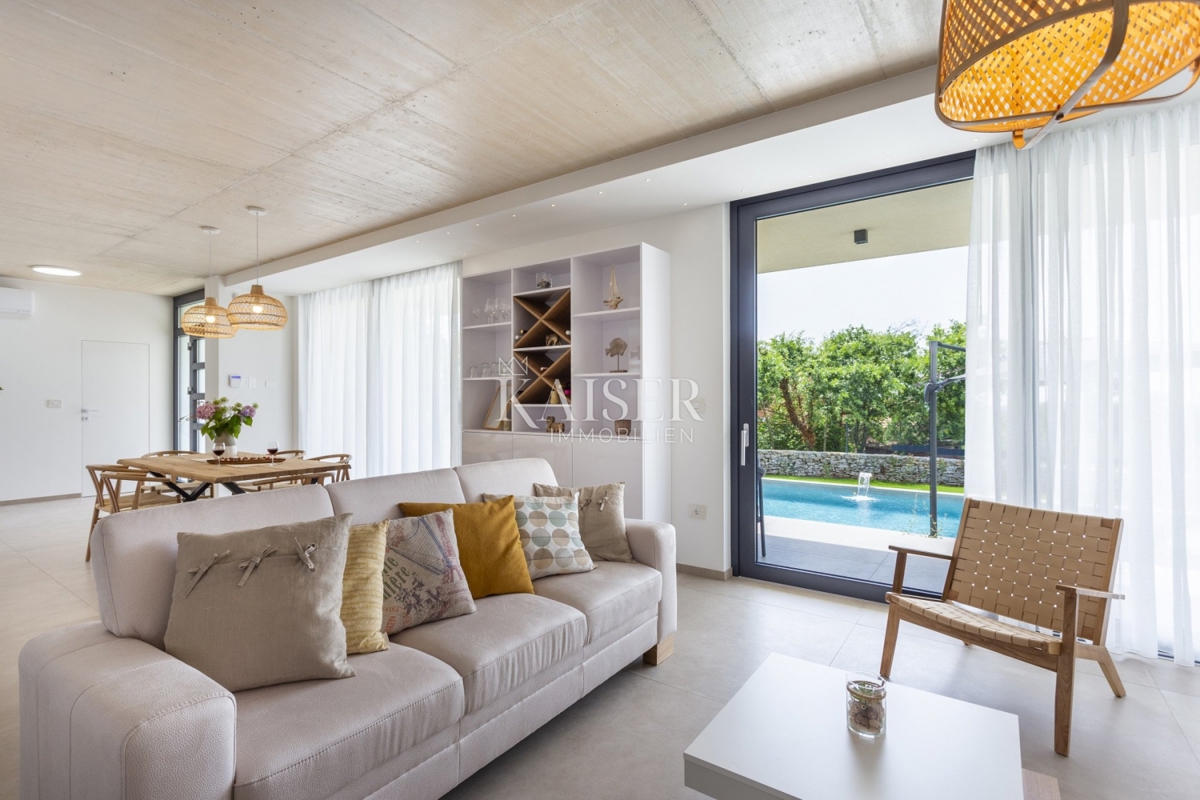 Istria, Svetvincenat - bellissima villa moderna con piscina