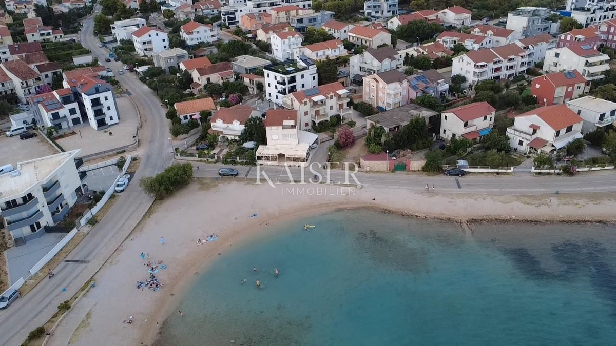 SRIMA, VODICE – APPARTAMENTO DI LUSSO CON DUE CAMERE DA LETTO, A 50 M DALLA SPIAGGIA