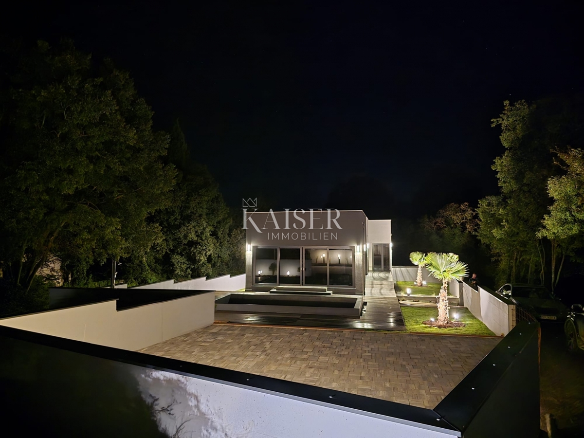 Istria, Barban - Moderna casa bifamiliare con piscina