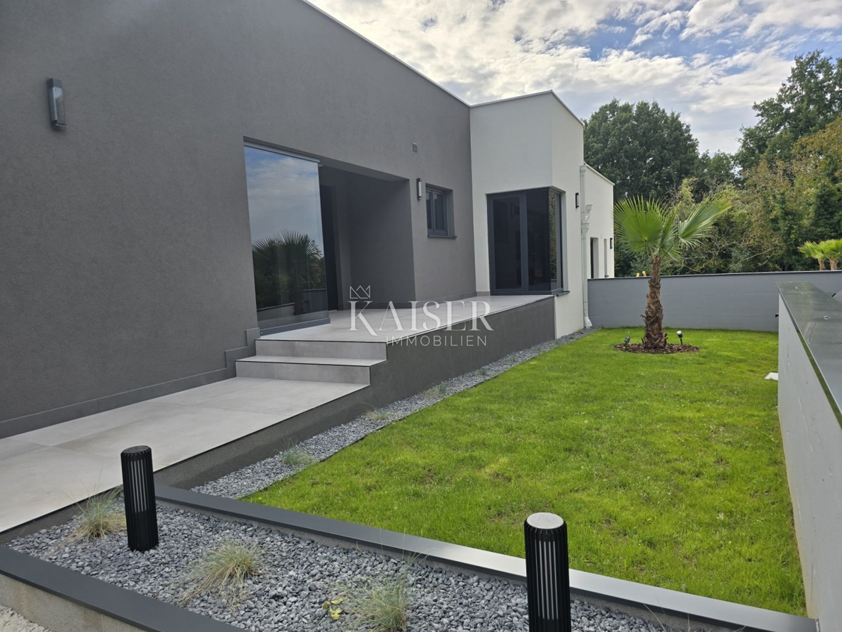 Istria, Barban - Moderna casa bifamiliare con piscina