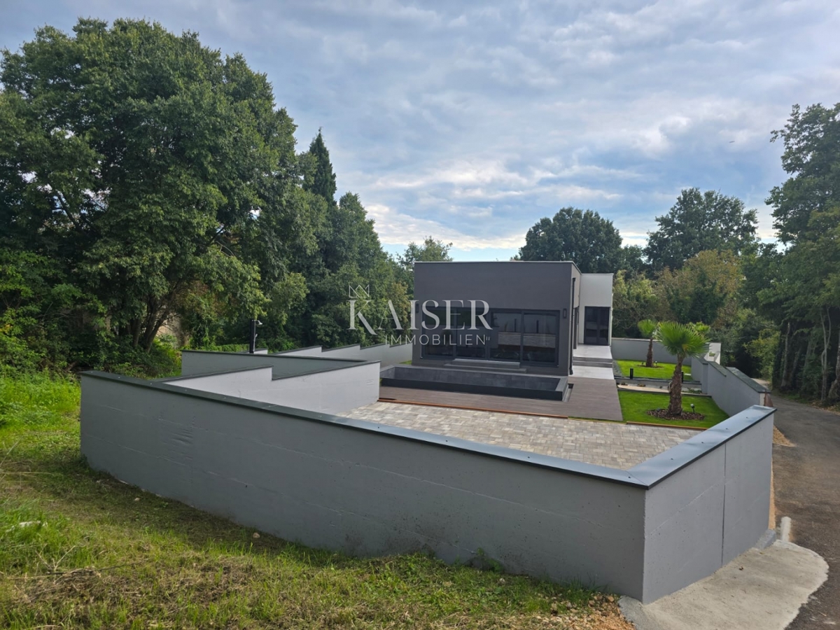 Istria, Barban - Moderna casa bifamiliare con piscina