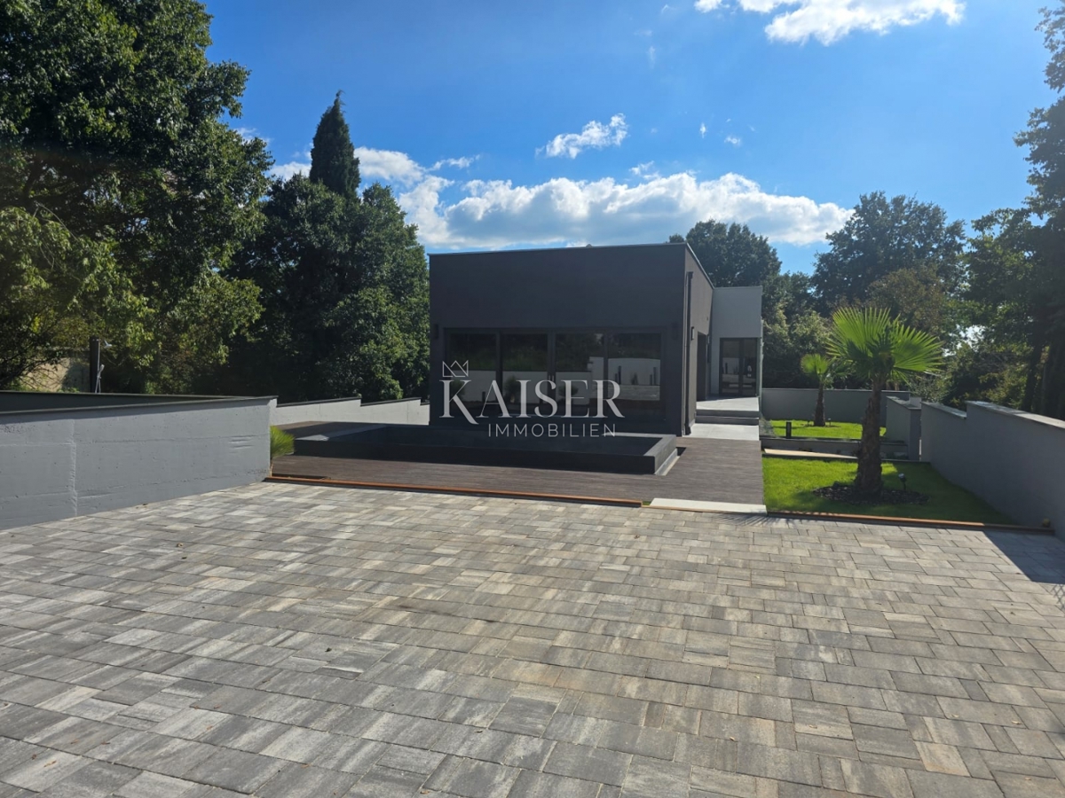 Istria, Barban - Moderna casa bifamiliare con piscina