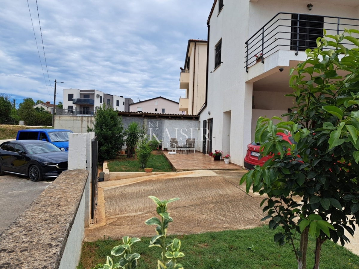 Istria, Medolino - casa con appartamenti di 430m2 a soli 200m dal mare