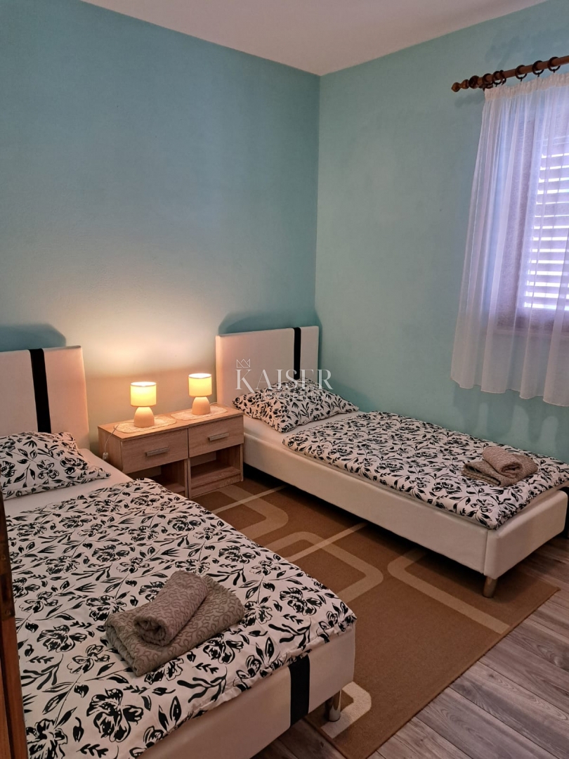 Istria, Medolino - casa con appartamenti di 430m2 a soli 200m dal mare