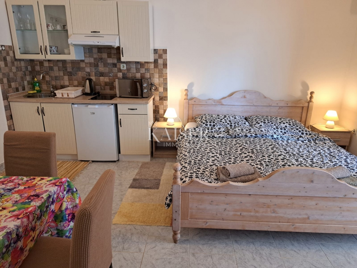 Istria, Medolino - casa con appartamenti di 430m2 a soli 200m dal mare