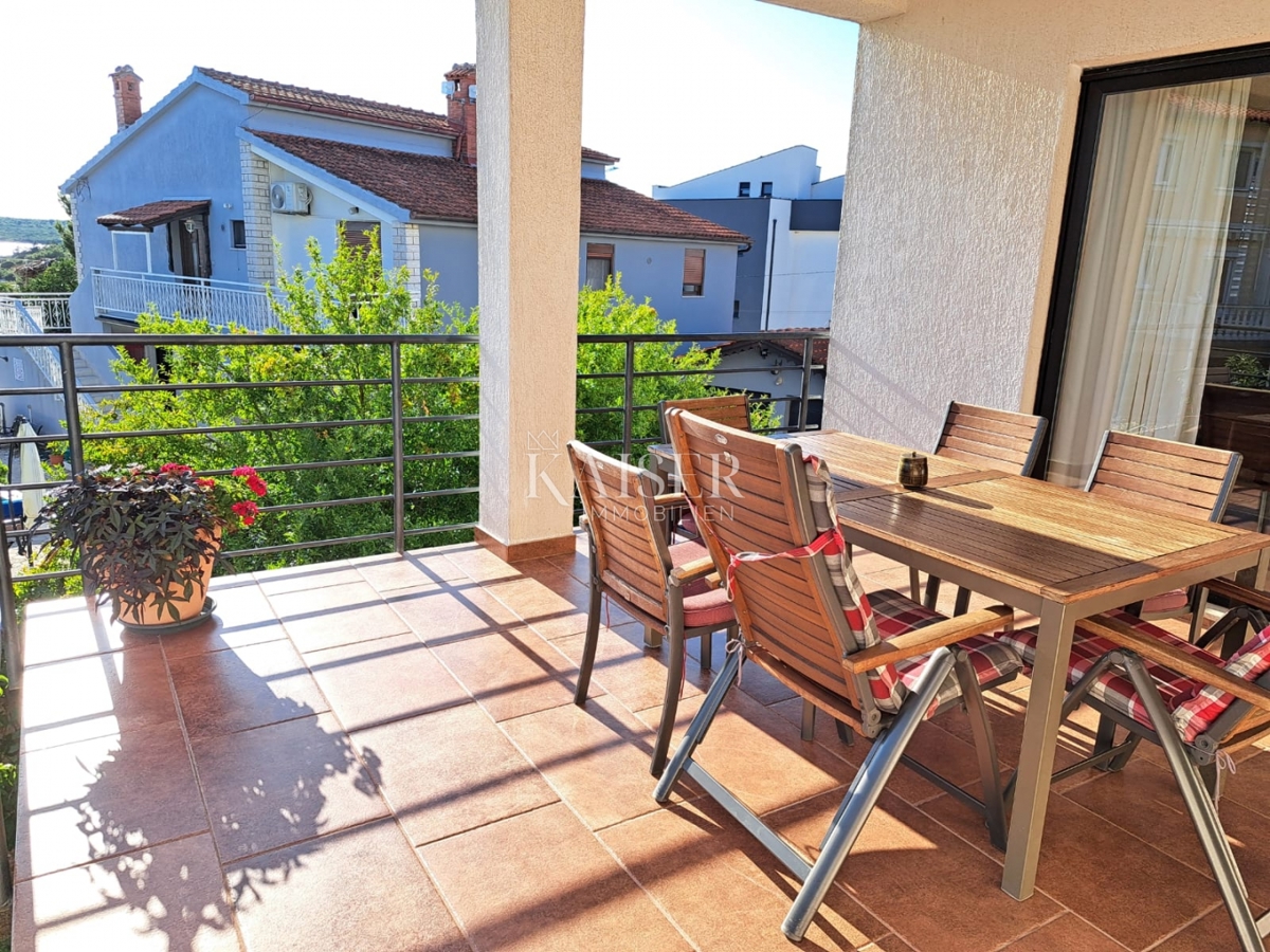 Istria, Medolino - casa con appartamenti di 430m2 a soli 200m dal mare