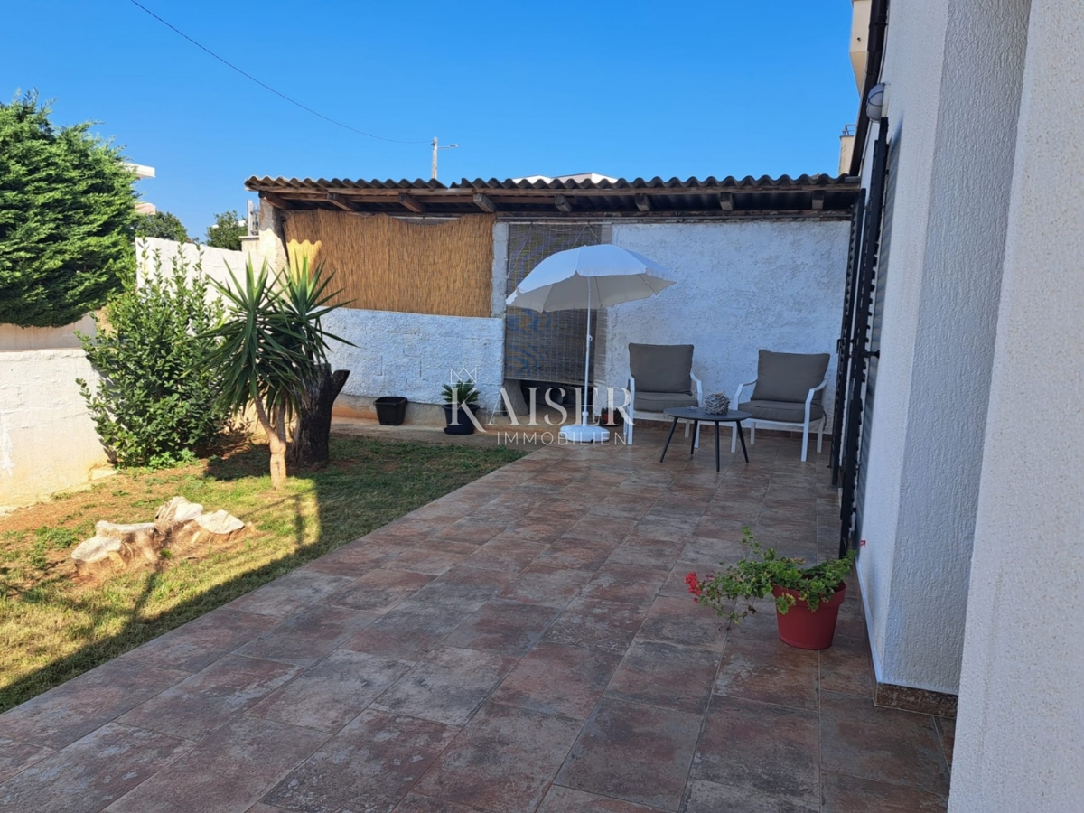 Istria, Medolino - casa con appartamenti di 430m2 a soli 200m dal mare