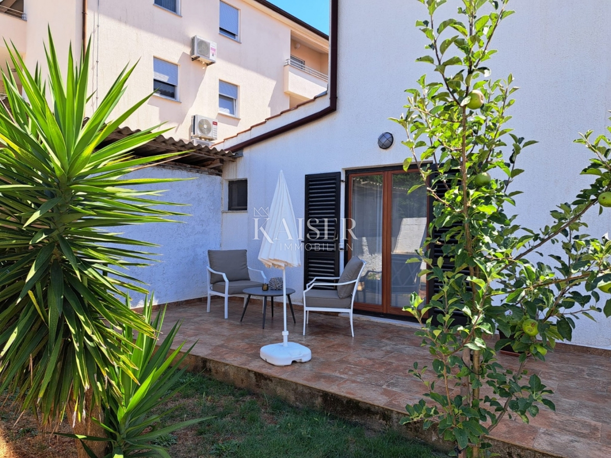 Istria, Medolino - casa con appartamenti di 430m2 a soli 200m dal mare