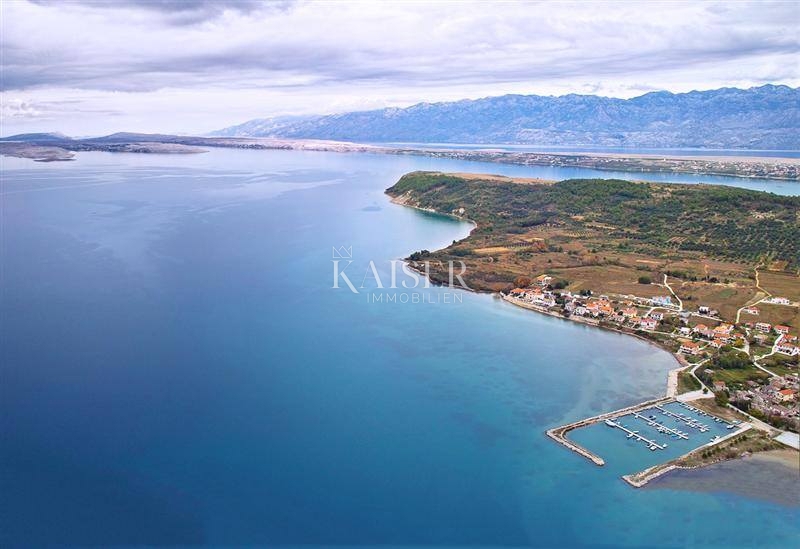 Zara, Ljubač - pronto per la costruzione, terreno attraente con permesso di costruzione a 250 m dalla spiaggia sabbiosa