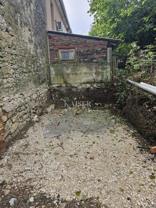 Istria, Krasica, casa tradizionale istriana da ristrutturare, 75m2
