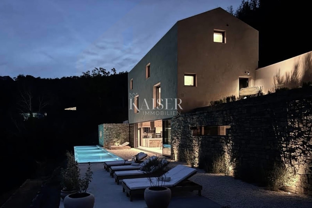 Istria, Montona - villa moderna con vista su Montona