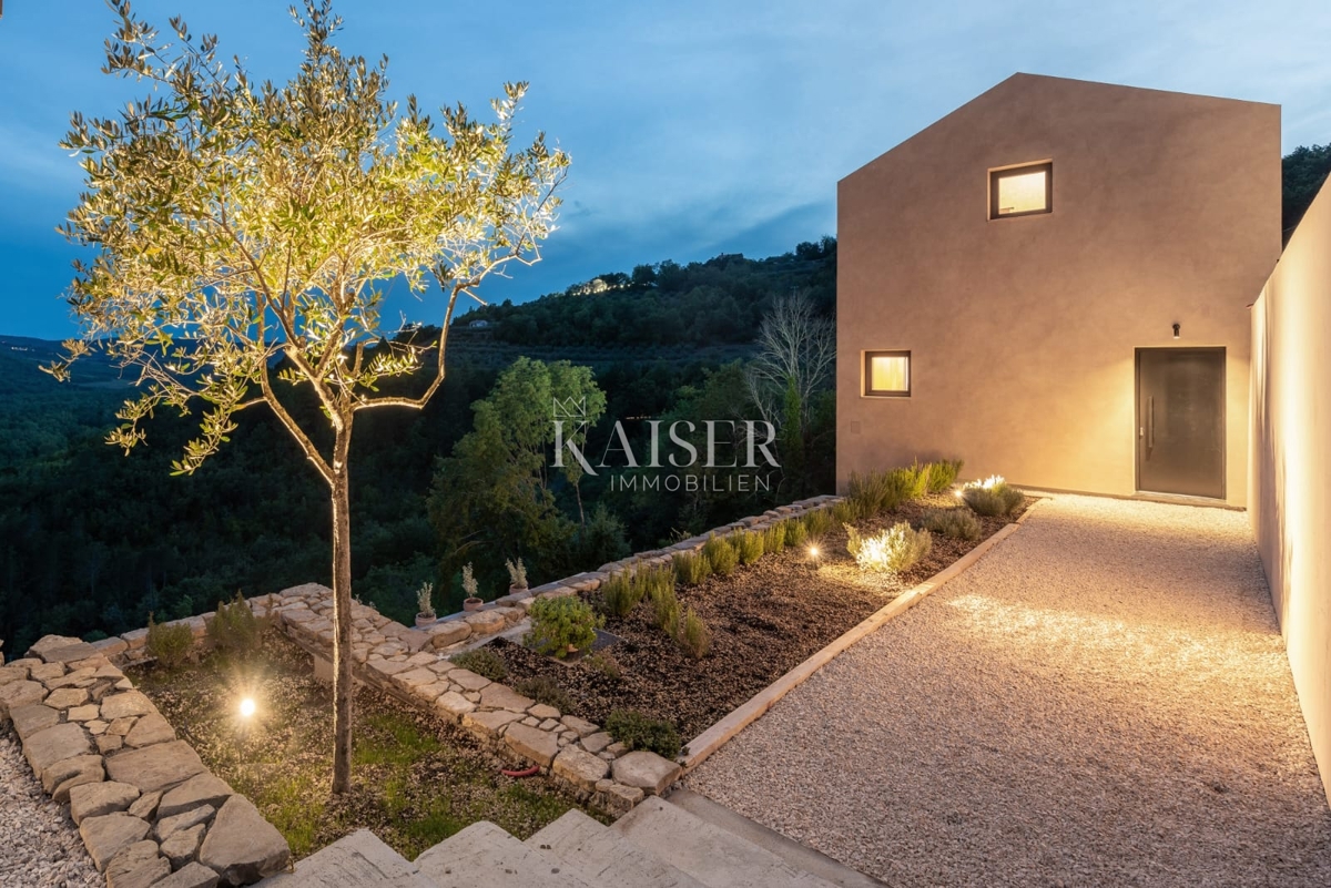 Istria, Montona - villa moderna con vista su Montona