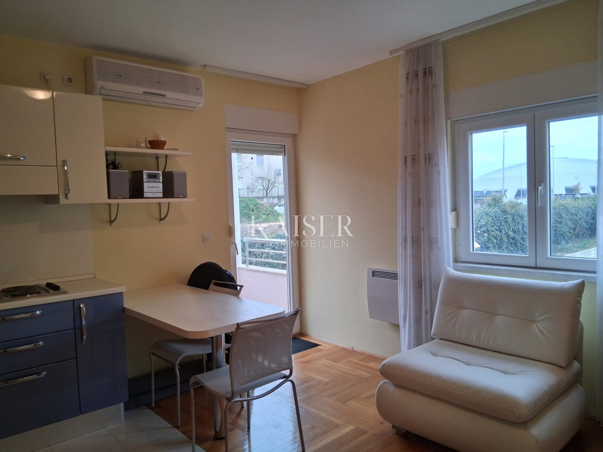 Zara, Višnjik - monolocale con garage 31,79 m2 - € 145.000