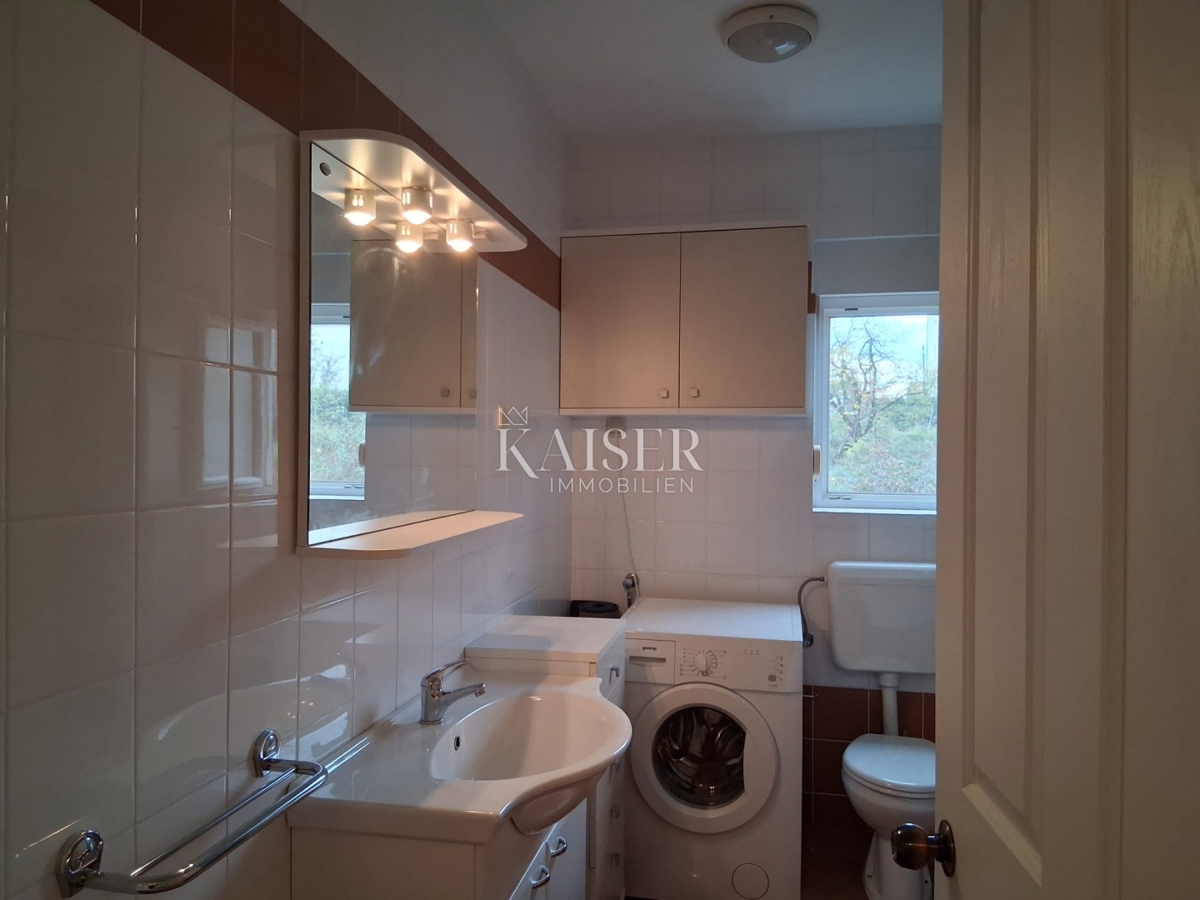 Zara, Višnjik - monolocale con garage 31,79 m2 - € 145.000