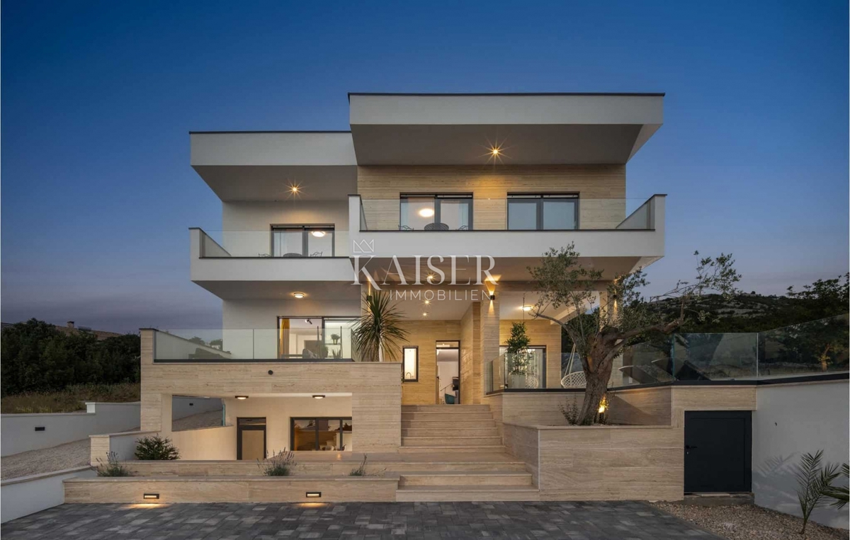 Nuova villa con vista mare vicino a Zara