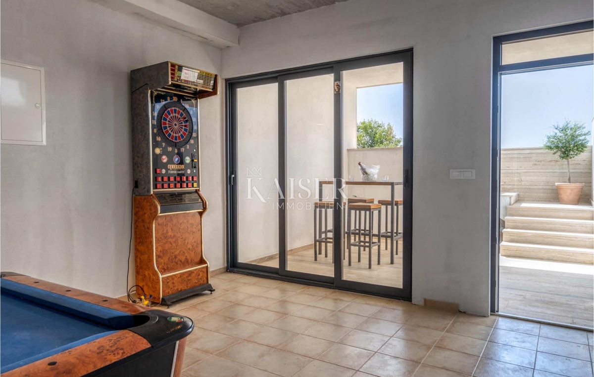 Nuova villa con vista mare vicino a Zara