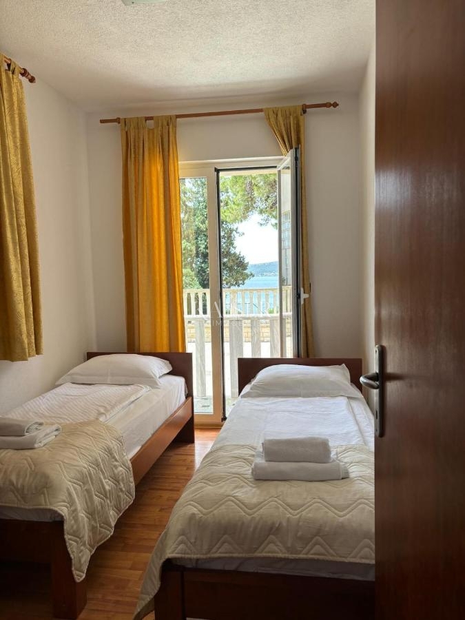 Proprietà fronte mare Sveti Filip Jakov