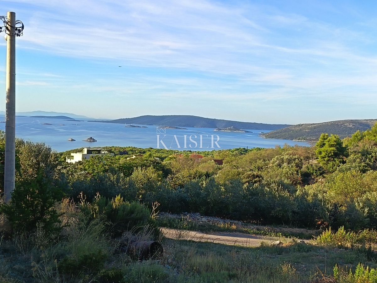 Seget Donji - Terreno edificabile con vista panoramica sul mare