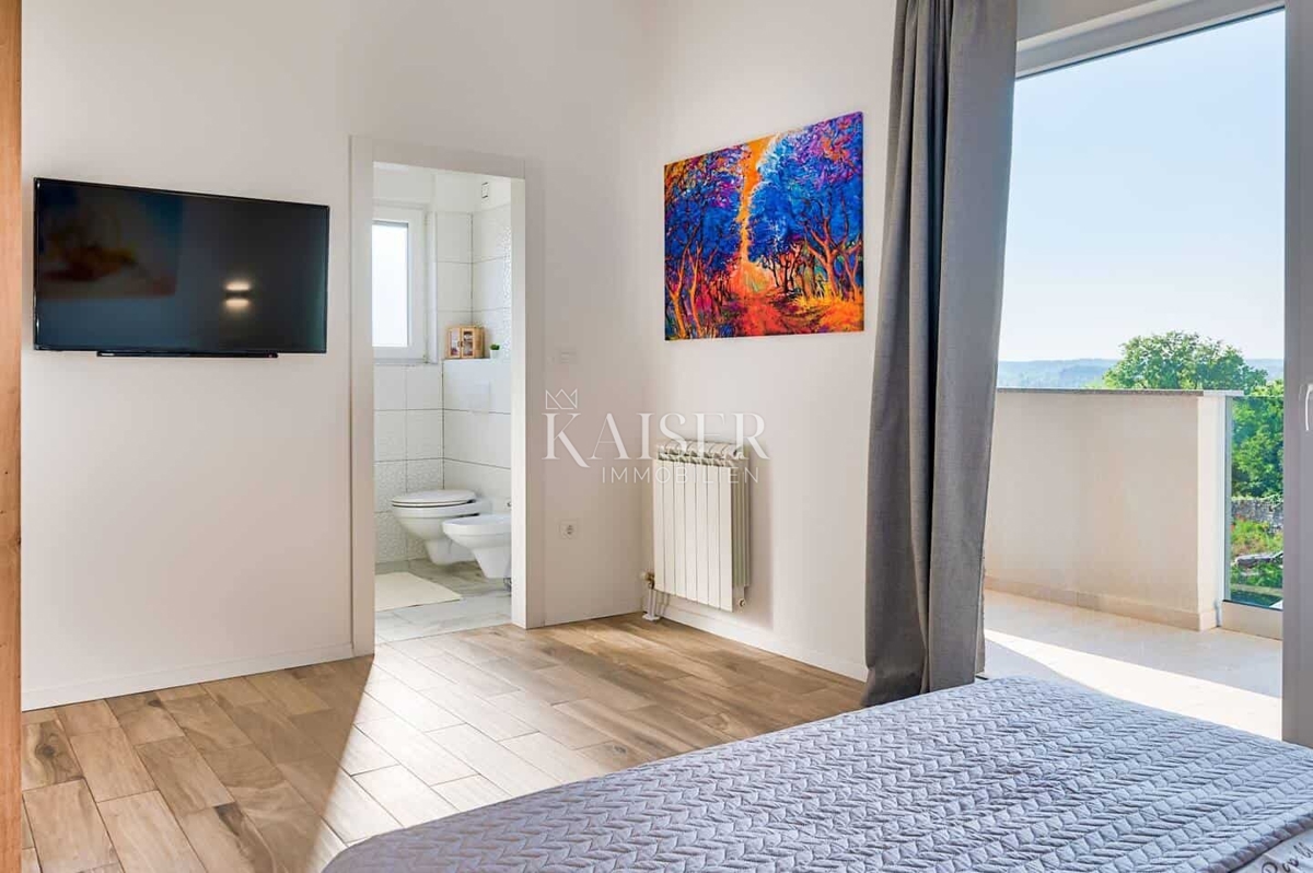 Casa con piscina vicino a Dignano