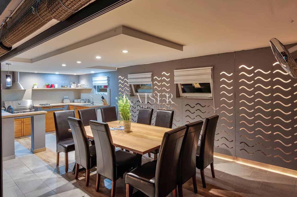 Casa con piscina vicino a Dignano