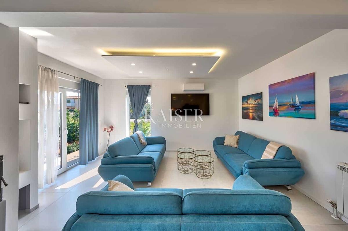 Casa con piscina vicino a Dignano