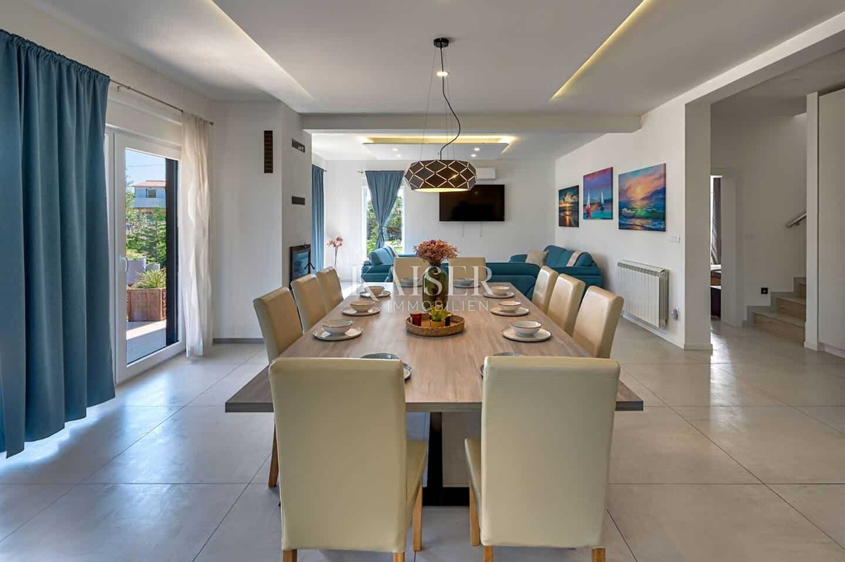 Casa con piscina vicino a Dignano