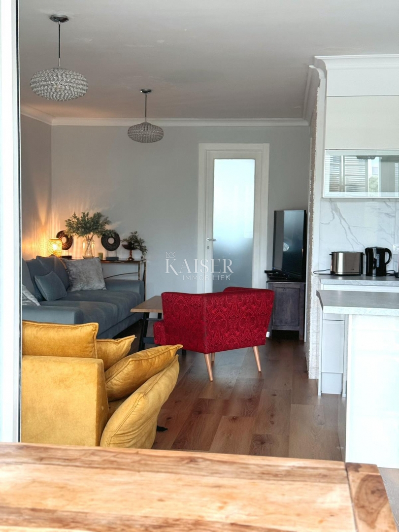 Zara - Tiz, appartamento con tre camere da letto e vista mare