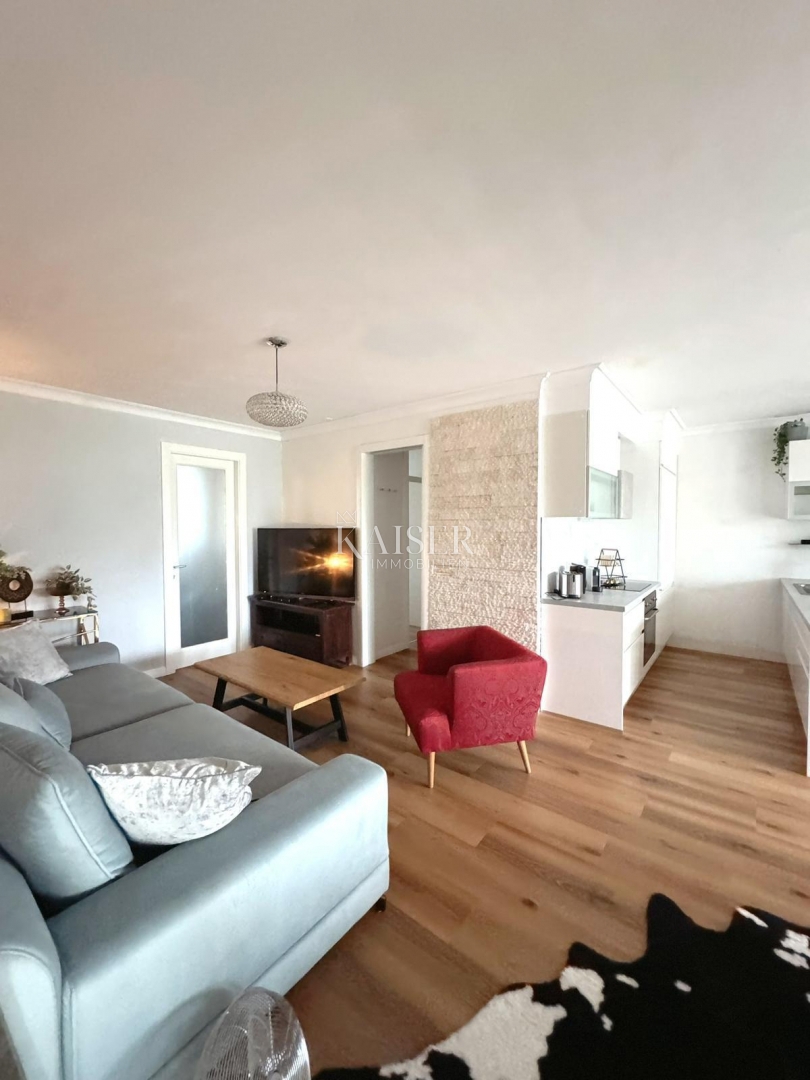 Zara - Tiz, appartamento con tre camere da letto e vista mare