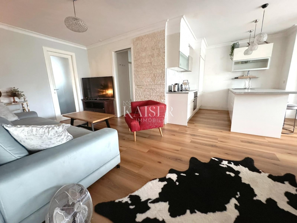 Zara - Tiz, appartamento con tre camere da letto e vista mare