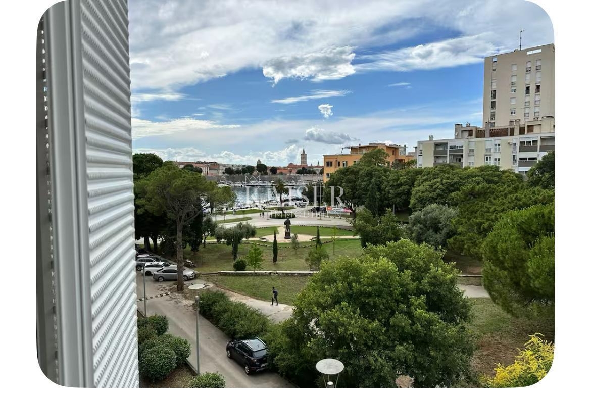 Zara - Tiz, appartamento con tre camere da letto e vista mare