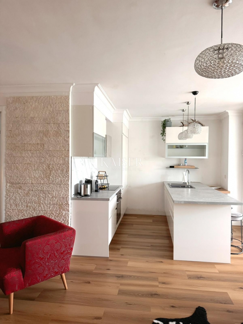 Zara - Tiz, appartamento con tre camere da letto e vista mare