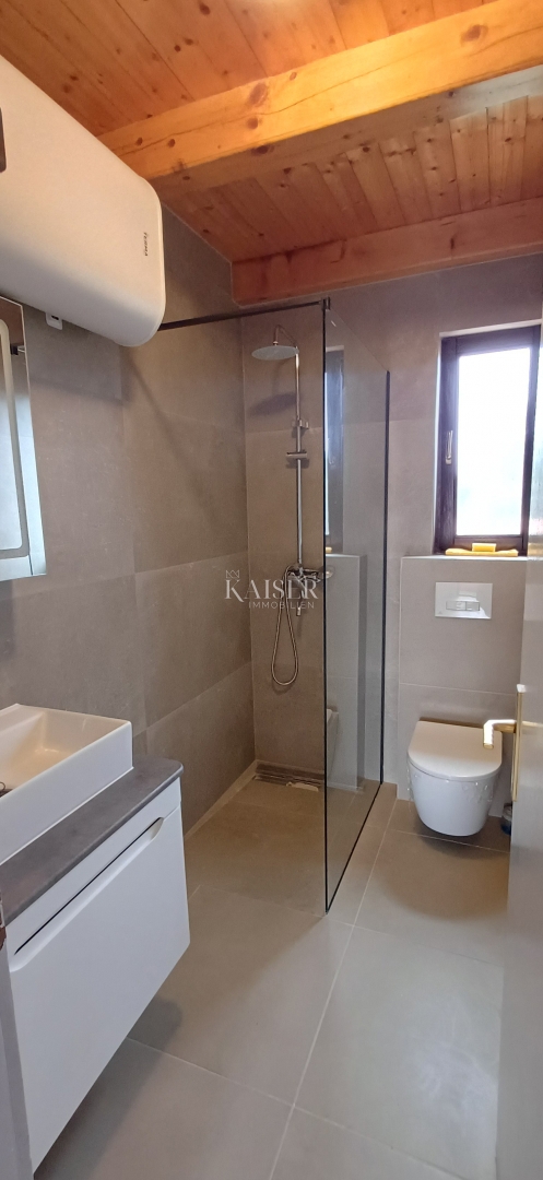 Vir – Appartamento con terrazza e vista mare, a 120 m dalla spiaggia