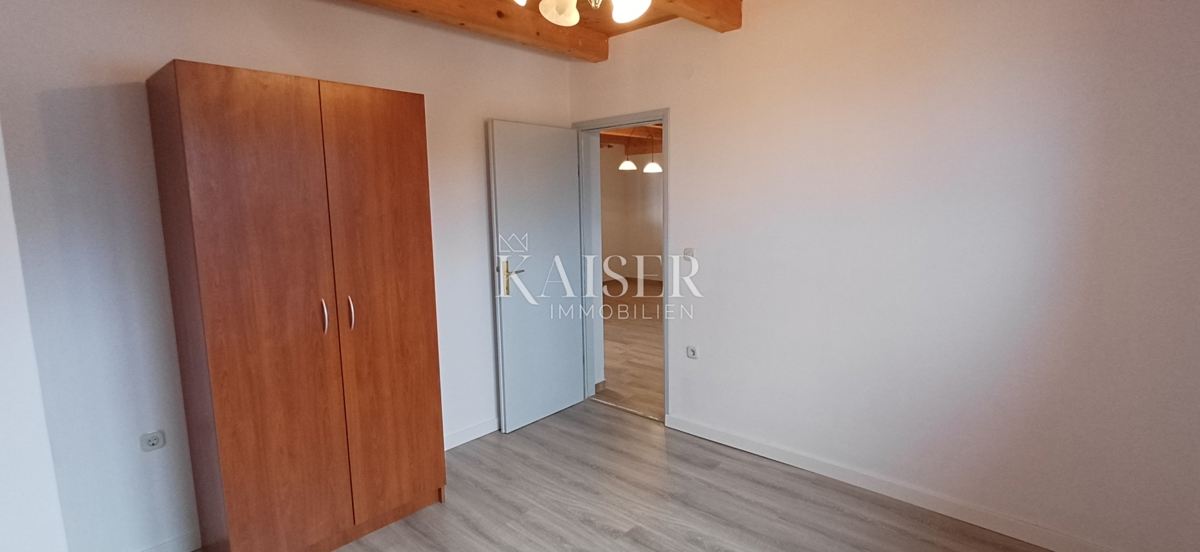 Vir – Appartamento con terrazza e vista mare, a 120 m dalla spiaggia