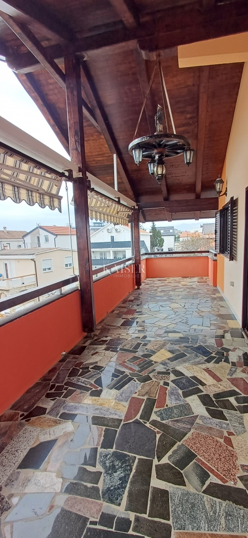 Vir – Appartamento con terrazza e vista mare, a 120 m dalla spiaggia