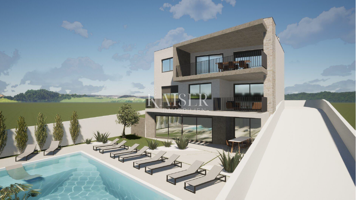 Istria - Parenzo, villa di lusso con ascensore, piscina interna ed esterna