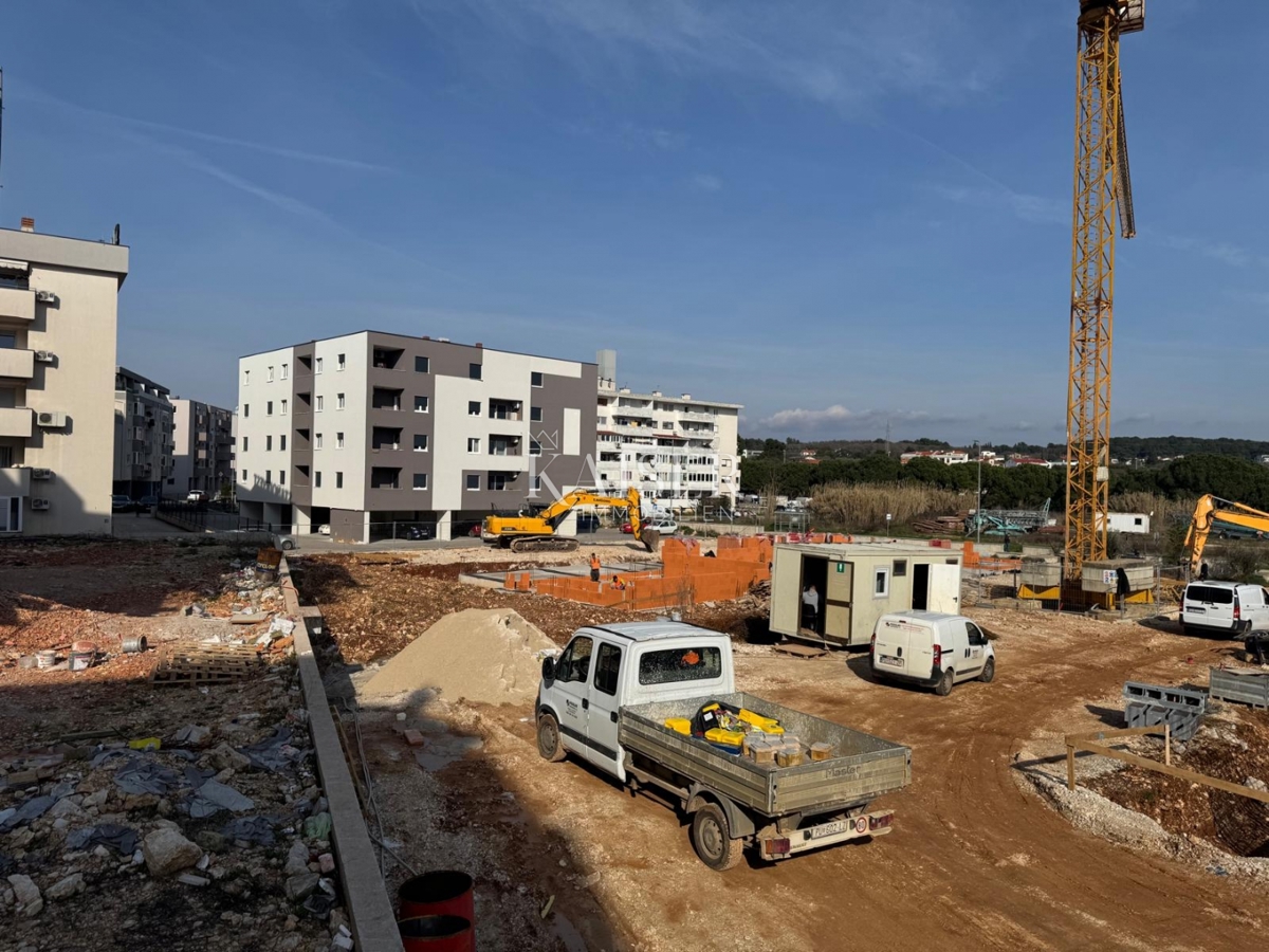 Istria, Pola - appartamento con due camere da letto di 54 m² in un moderno edificio di nuova costruzione
