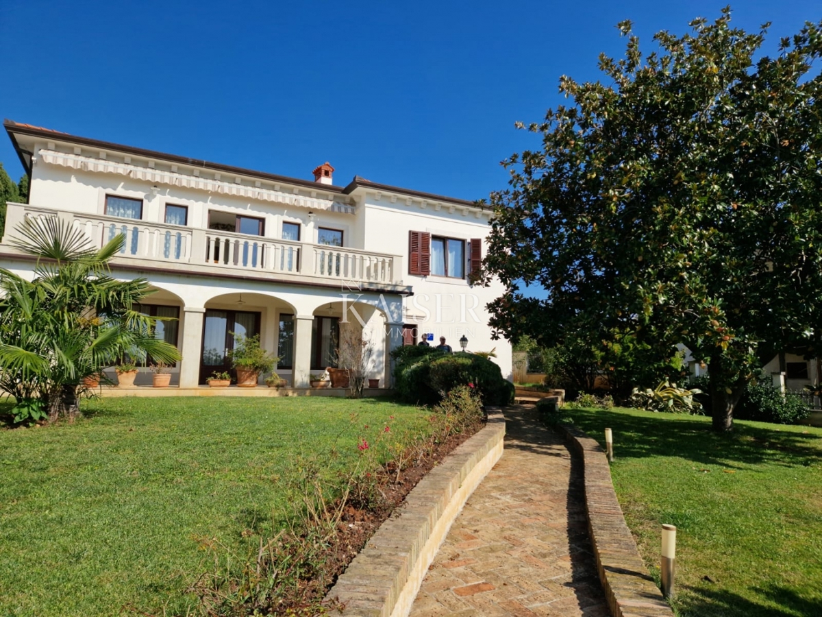 Umag, Istria, splendida villa in posizione fantastica vicino al mare