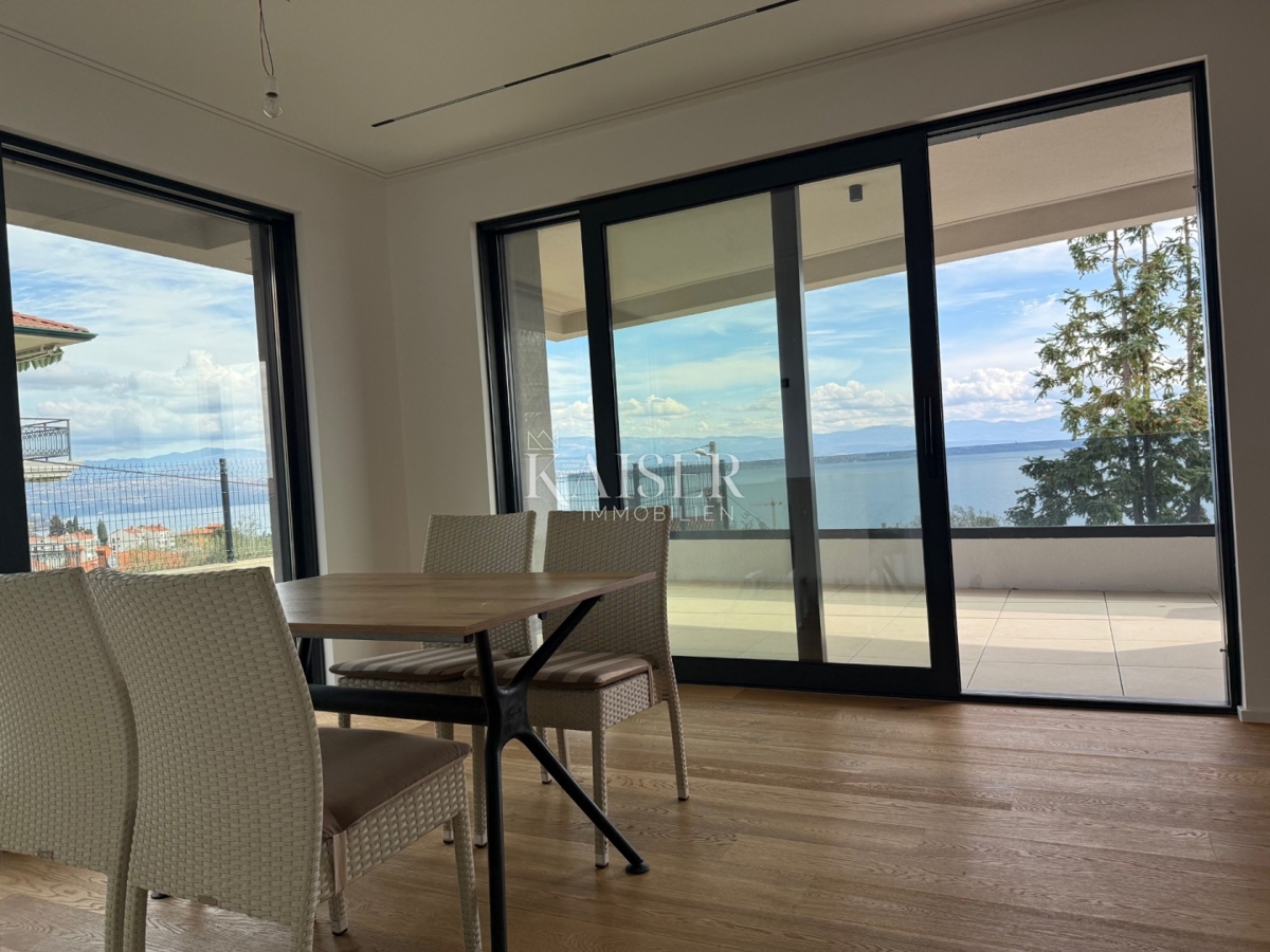 Opatija, Lovran - appartamento in un edificio nuovo con una splendida vista e giardino